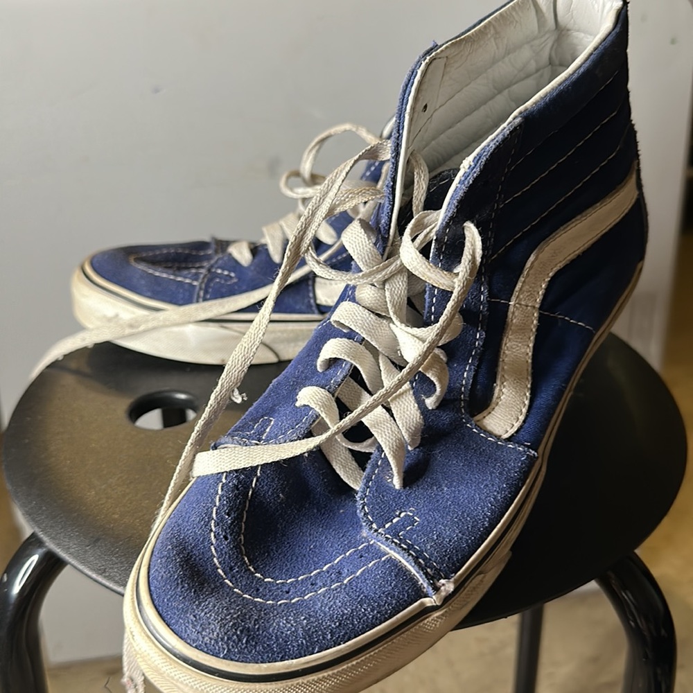Sneakers - Picture 4 of 4